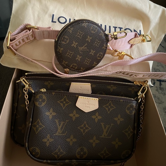 Louis Vuitton CrossBody Bag - Picture 3 of 3
